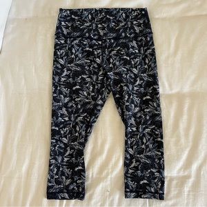 Lululemon Cropped Leggings, Size 10
